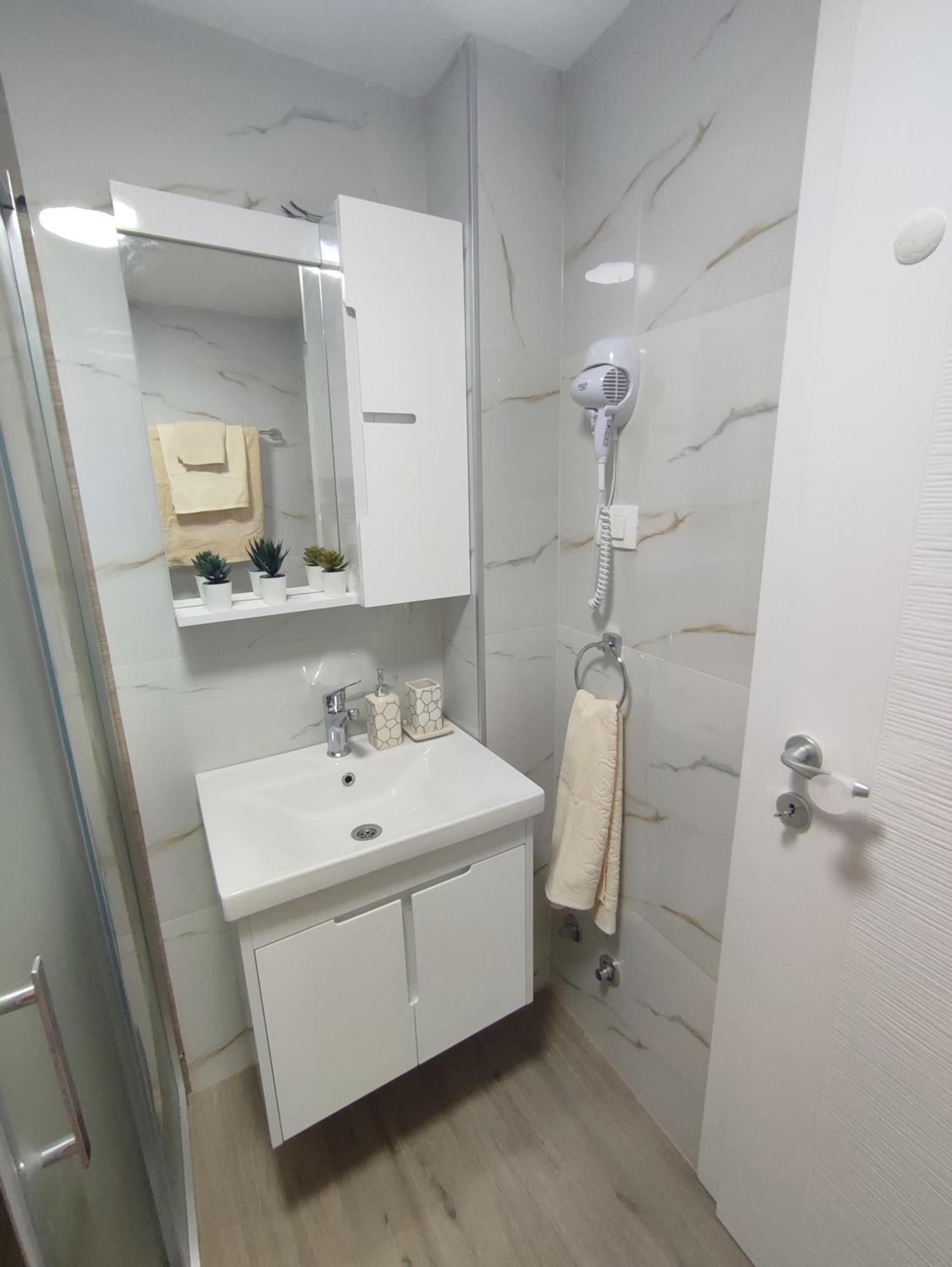Guest House Nakjoski Elshani Exterior photo